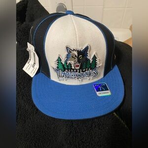 VARIOUS FITTED CAPS 🧢 💙❤️🩶🤍🖤